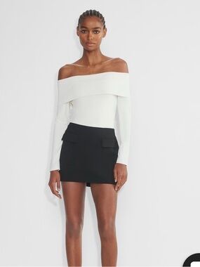 Aritzia
Contour Deco Bodysuit. Cream. Small